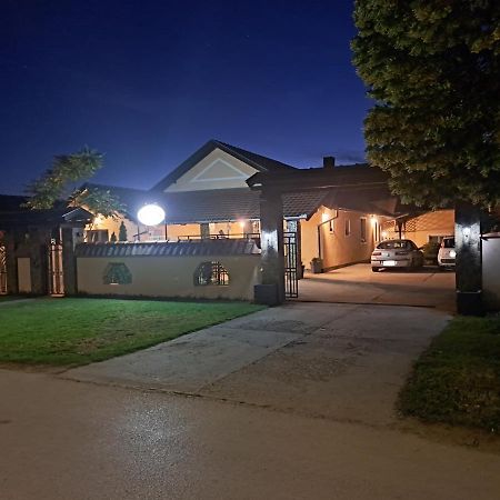 Guesthouse Kristina Palić Dış mekan fotoğraf